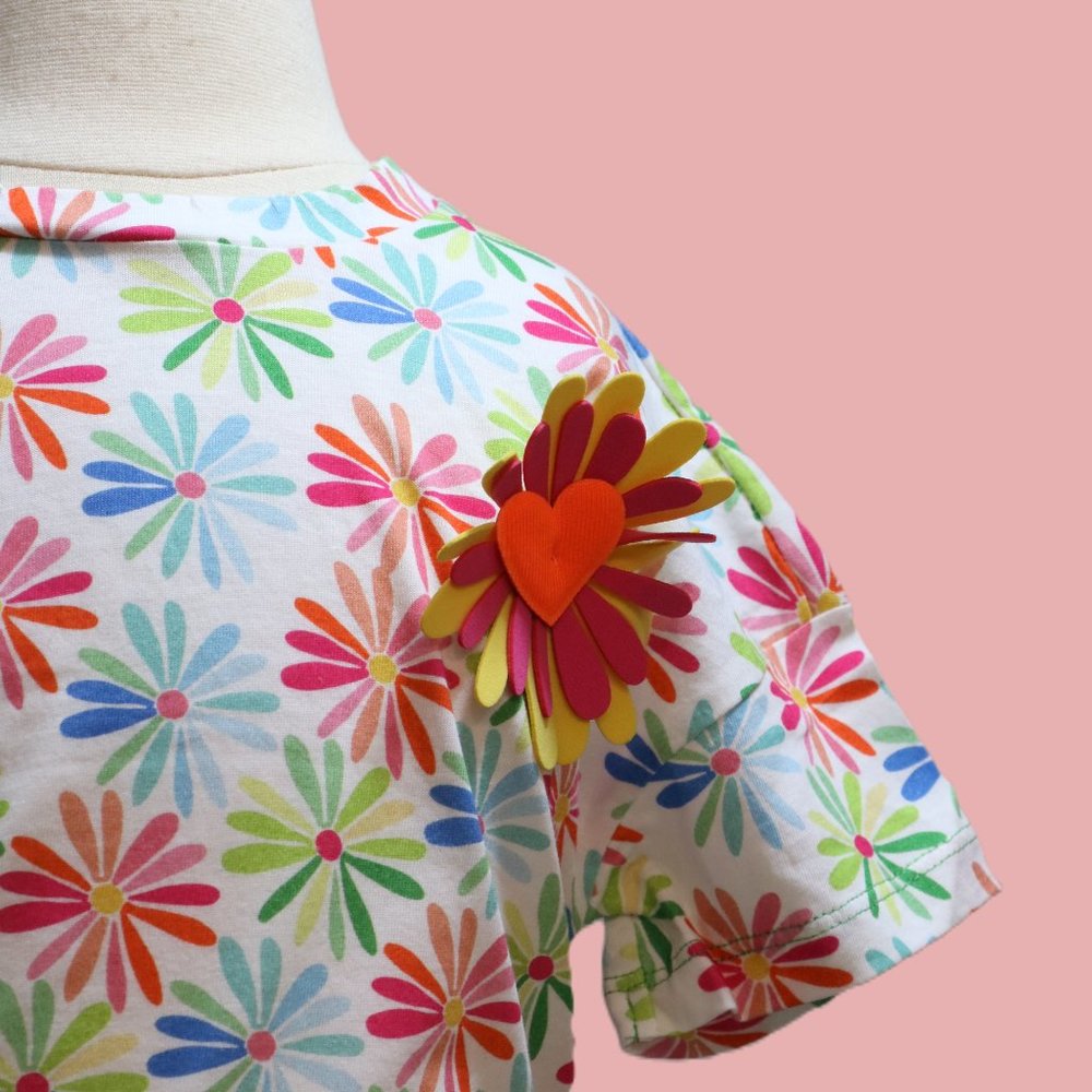 Agatha Ruiz De La Prada daisy t-shirt NWT - Picture 3 of 6